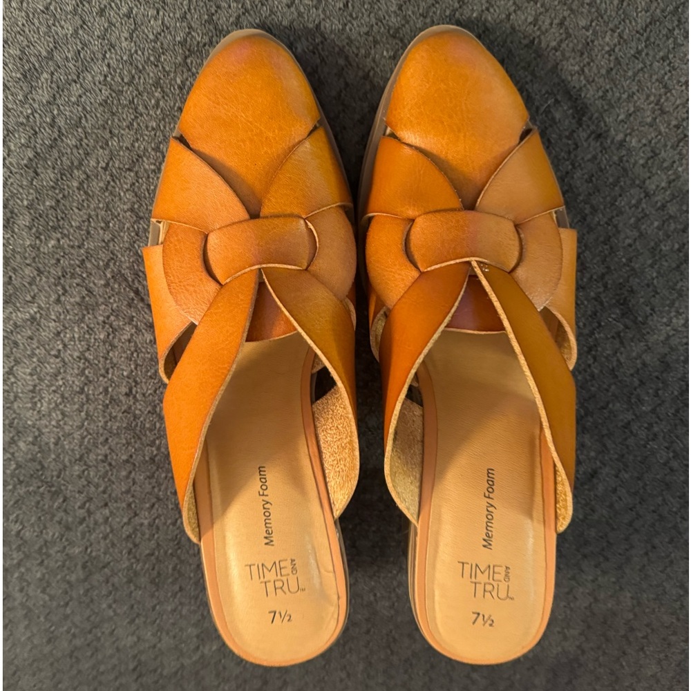 Women’s Time and Tru brand shoes size 7.5